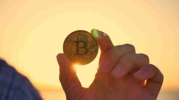 科普:比特幣是什麽?“挖鑛”是如何進行的?虛擬貨幣真的穩麽?
